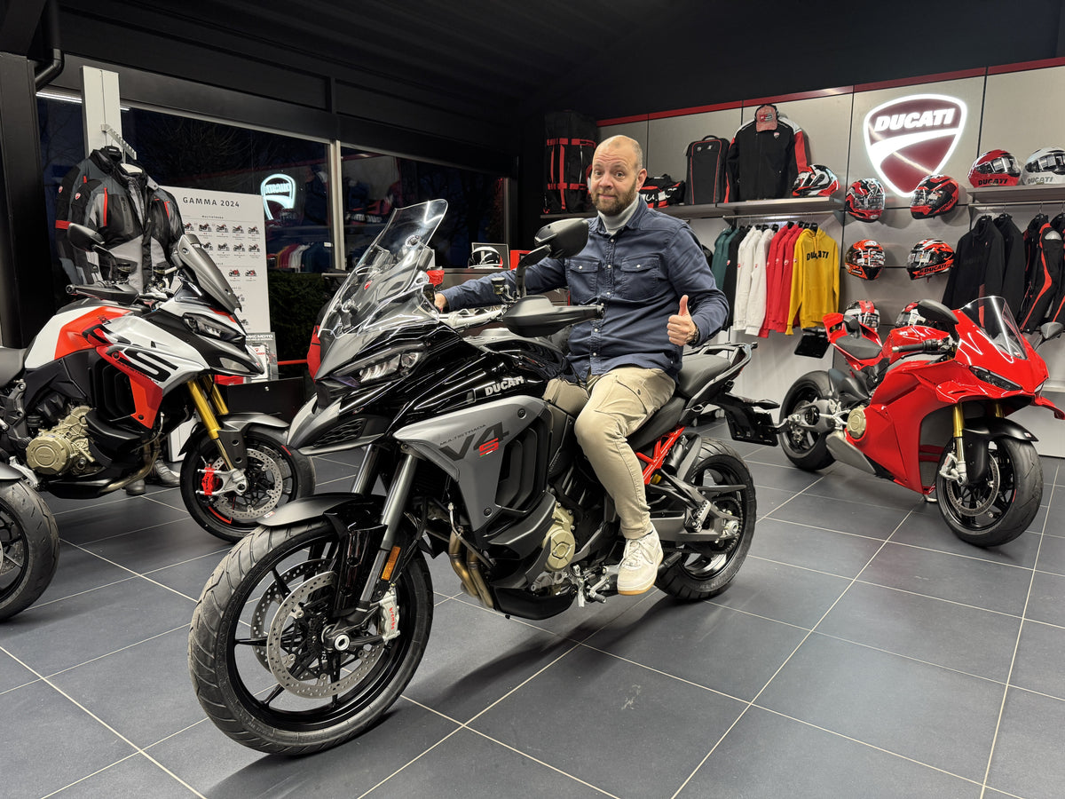 Peter thumbs-up on Ducati Multistrada V4 S in Star Twin showroom (MTTV)