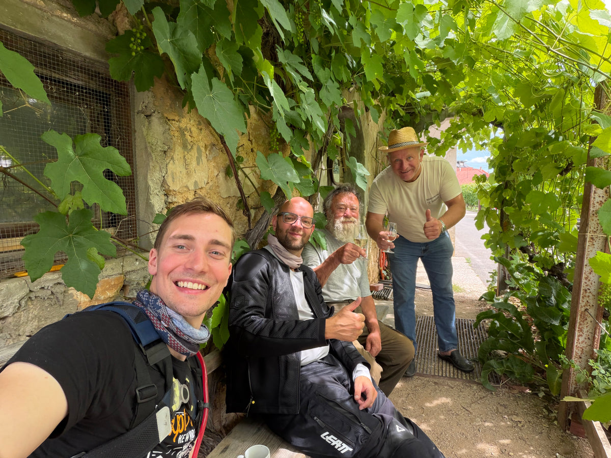 Group under vines (MTTV trip)